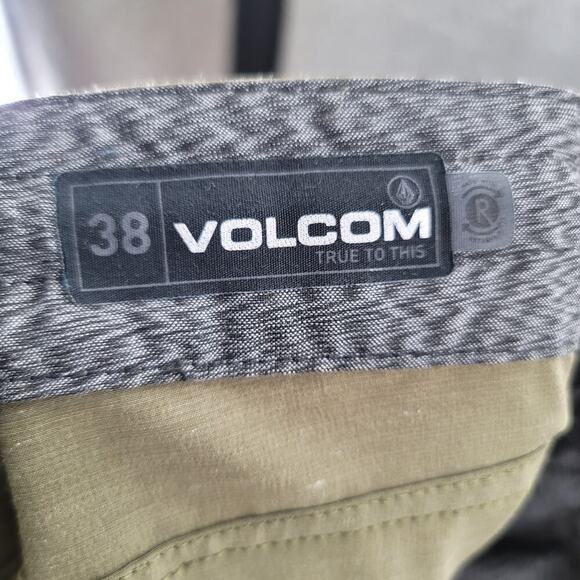 Volcom Men's Hybrid Shorts Size 38 - Picture 3 of 7